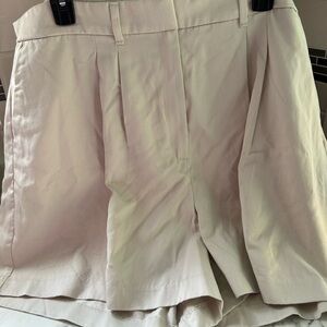 woman’s khaki adjustable linen like shorts XXL
